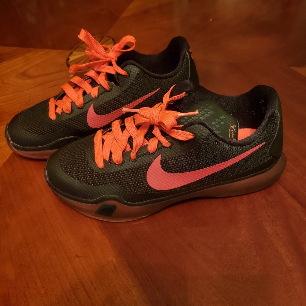 Nike Size 6 Orange Sneakers